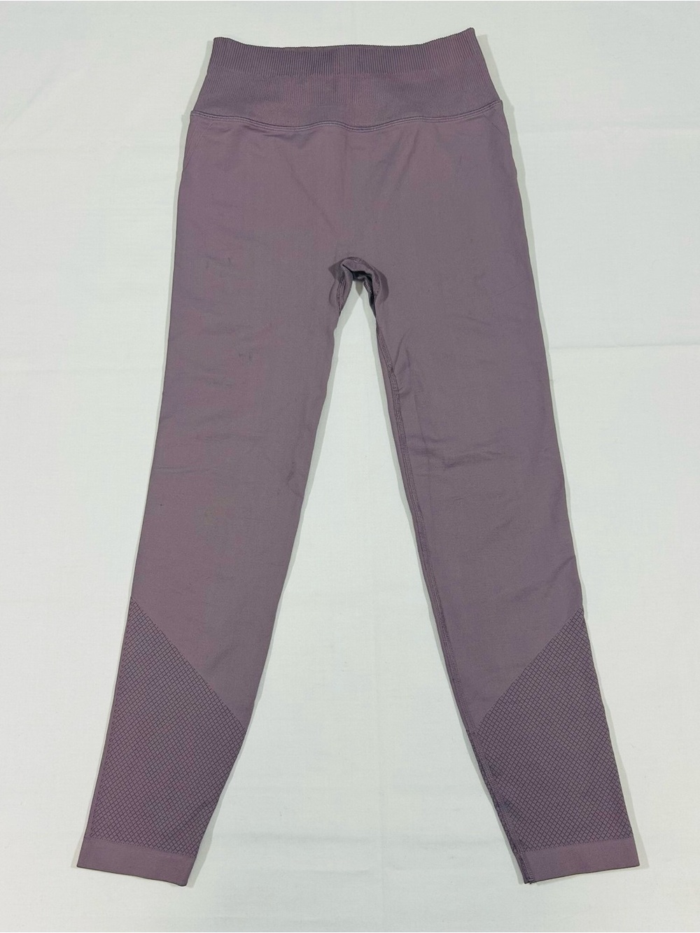 Lululemon Ebb to Street Tight Size 0 Frosted Mulberry High Rise Seamless Knit